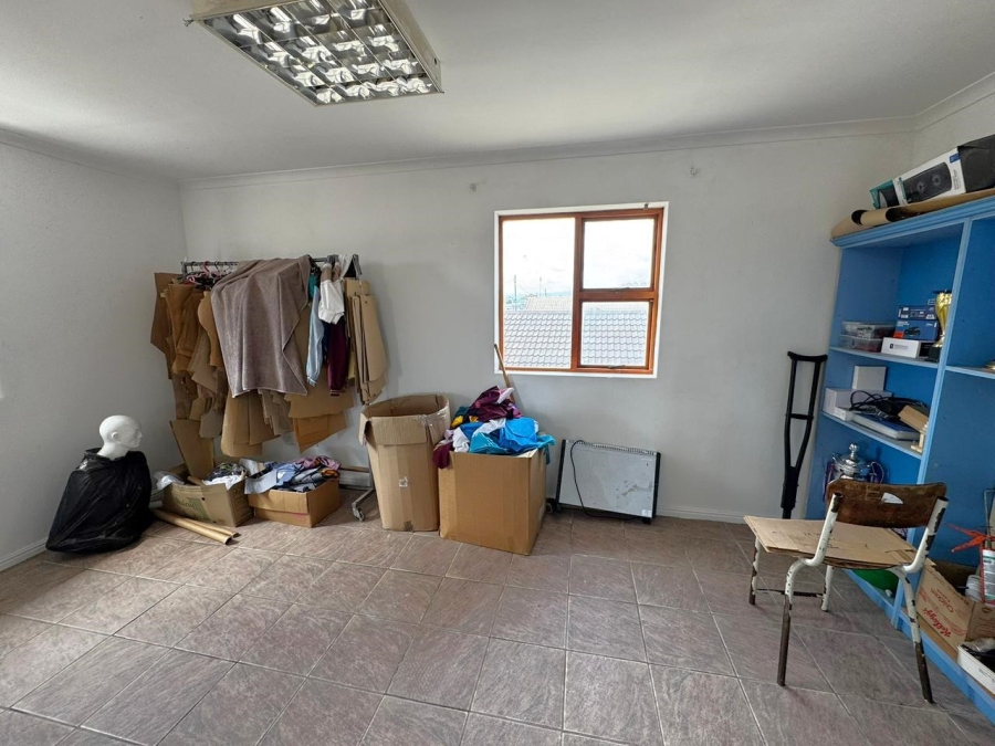 4 Bedroom Property for Sale in Croydon Western Cape